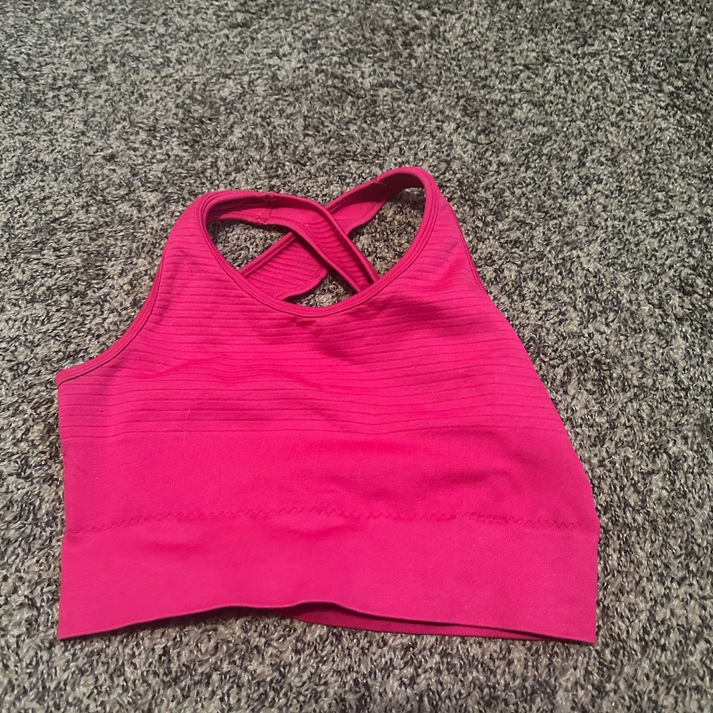 Alphalete vault bra